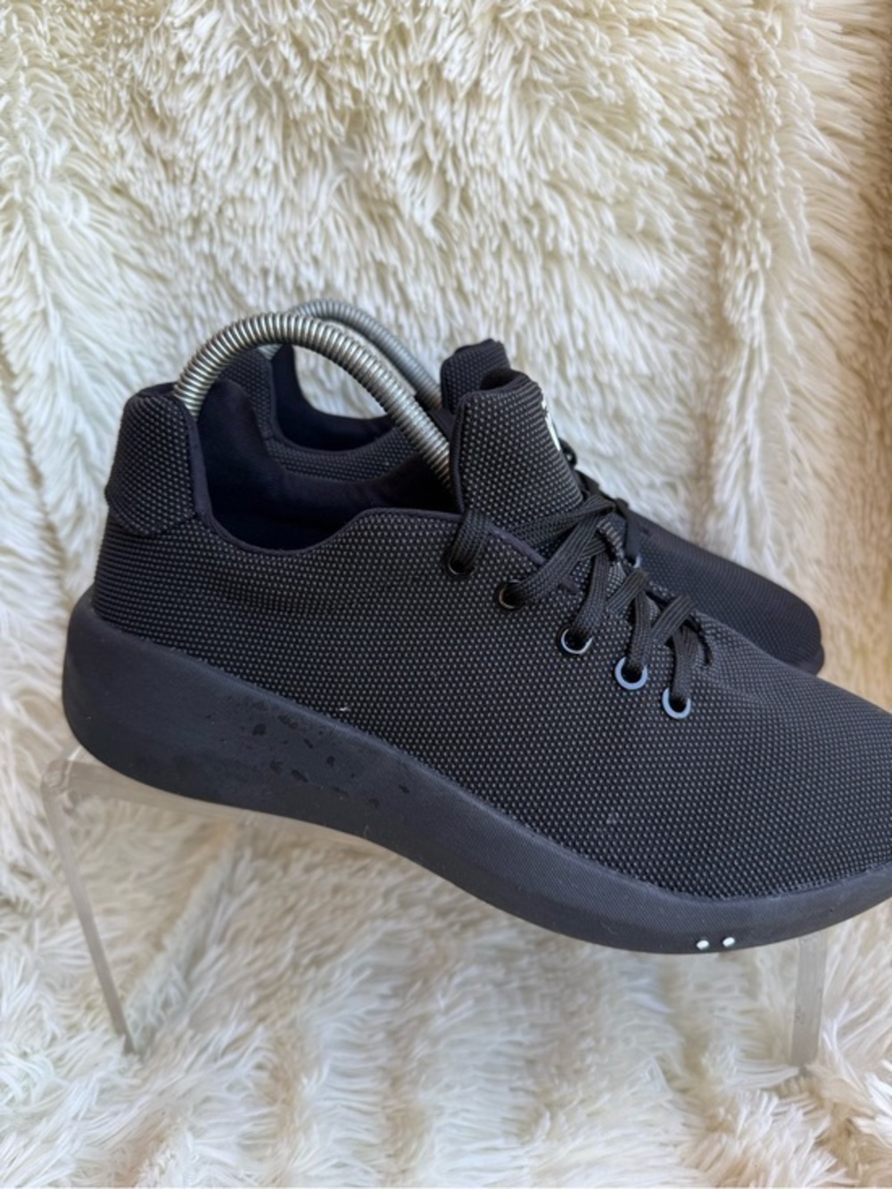 Üni Perform blackout shoes W size 10